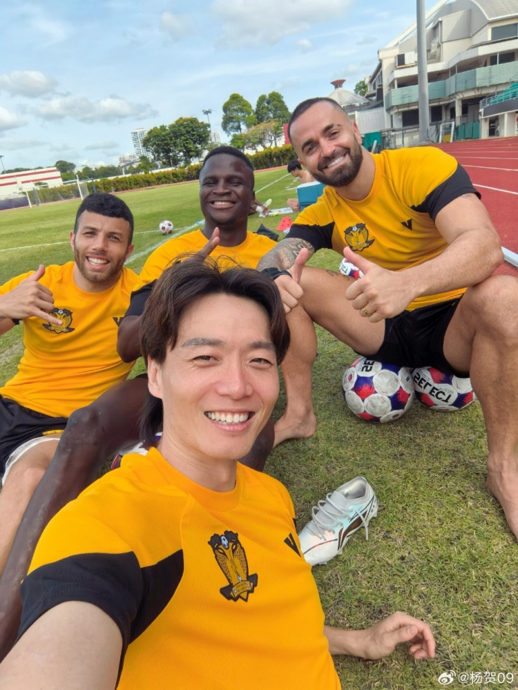 星空体育 China-加盟新加坡球队后港联！35岁杨贺发文：反正人生是用来体验的
